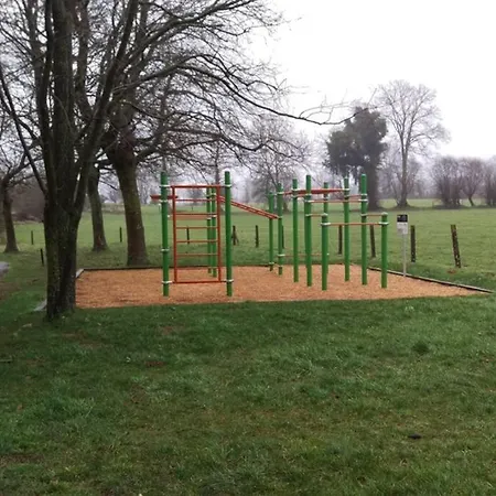 Chalé 3 Bedroom Over Looking Dathee & Golf Course Saint-Manvieu-Bocage