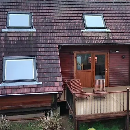 Alpesi faház 3 Bedroom Over Looking Dathee & Golf Course