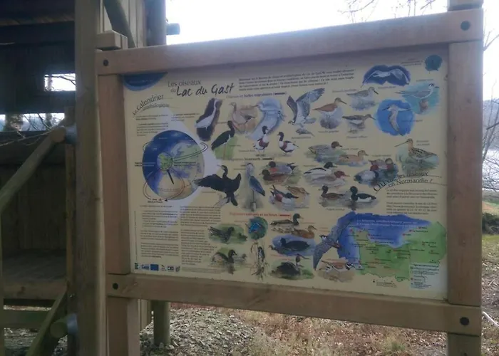 Chalé 3 Bedroom Over Looking Dathee & Golf Course Saint-Manvieu-Bocage