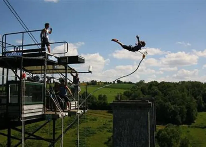 Chalé 3 Bedroom Over Looking Dathee & Golf Course Saint-Manvieu-Bocage